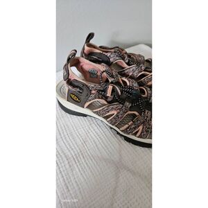 Keen whisper Pink sandals waterproof outdoor womens size 6